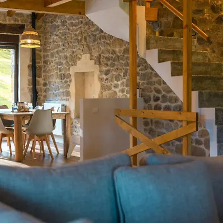 בית נופש The Stone House Naturaleza Y Confort Santibanez de Villacarriedo