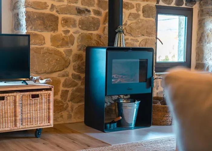 The Stone House Naturaleza Y Confort Santibáñez de Villacarriedo